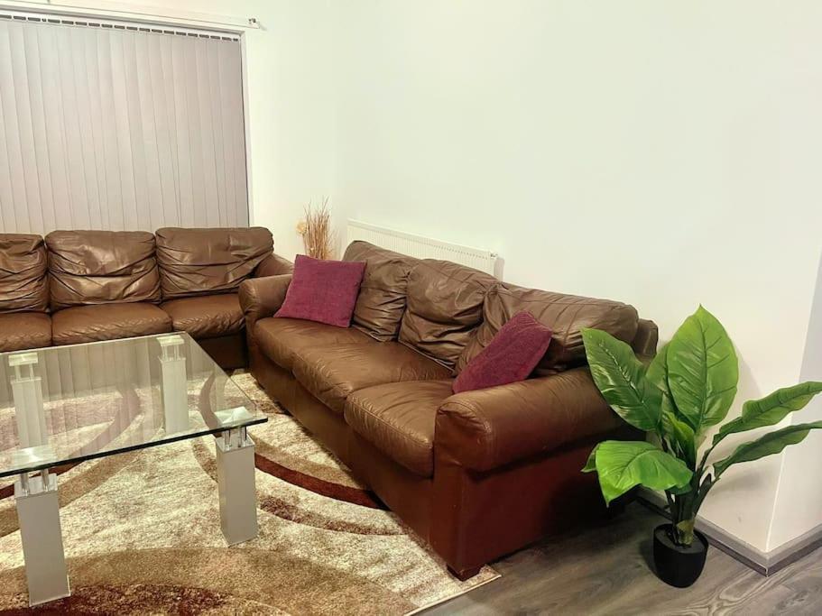 Lovely 3 Bed Ground Floor Apartment Near Qe Hospital Harborne Birmingham New ภายนอก รูปภาพ