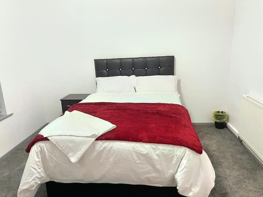 Lovely 3 Bed Ground Floor Apartment Near Qe Hospital Harborne Birmingham New ภายนอก รูปภาพ