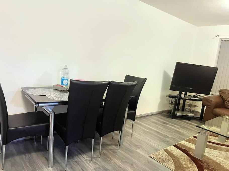 Lovely 3 Bed Ground Floor Apartment Near Qe Hospital Harborne Birmingham New ภายนอก รูปภาพ