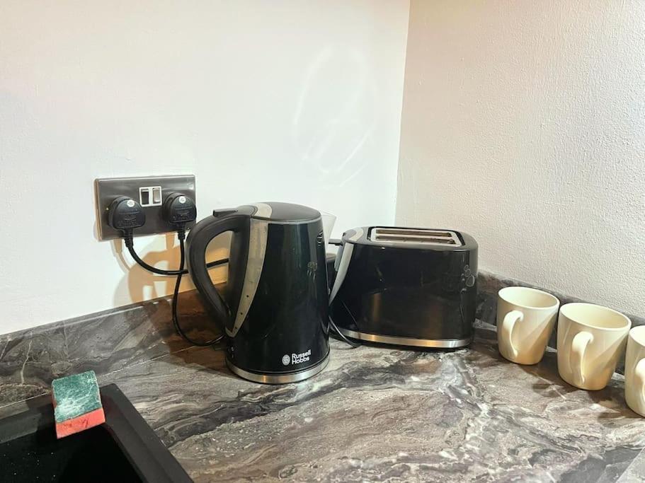 Lovely 3 Bed Ground Floor Apartment Near Qe Hospital Harborne Birmingham New ภายนอก รูปภาพ