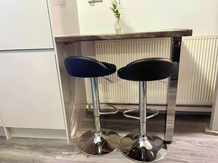Lovely 3 Bed Ground Floor Apartment Near Qe Hospital Harborne Birmingham New ภายนอก รูปภาพ