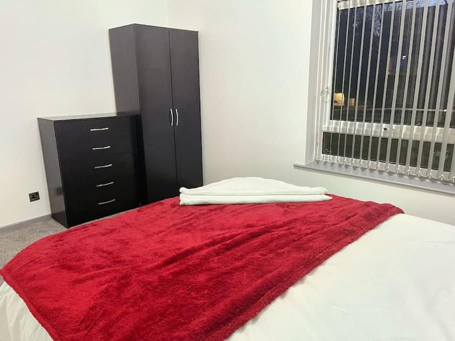 Lovely 3 Bed Ground Floor Apartment Near Qe Hospital Harborne Birmingham New ภายนอก รูปภาพ